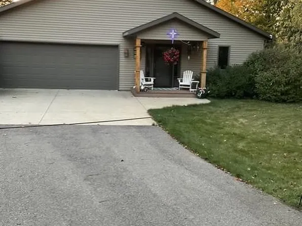 38919 E Union Dr, Erskine, MN 56535