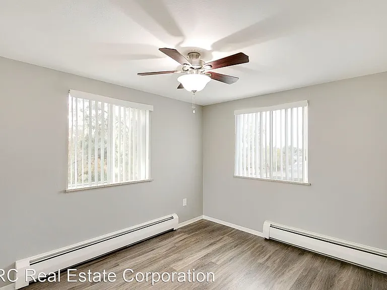 COTTONWOOD APARTMENTS — Photo 40