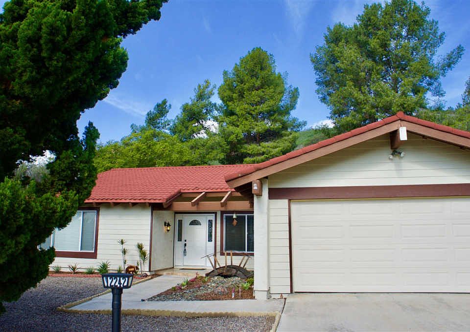1st image of 12242 Escala Dr