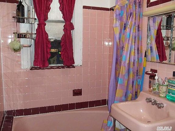 4th image of 10640 95th St