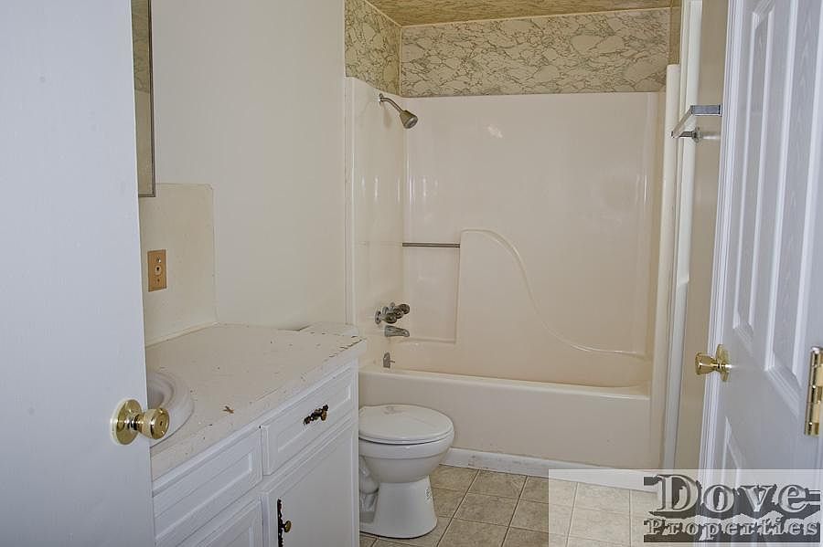 2nd image of 4207 Highway 31 W Unit E