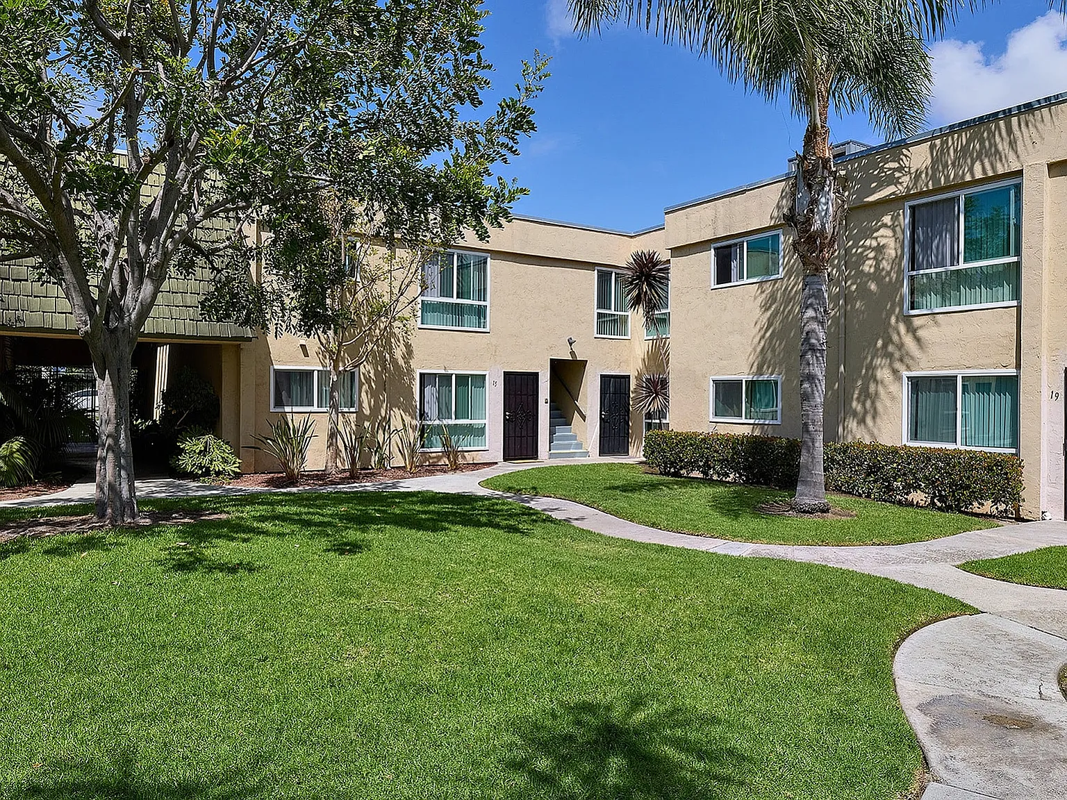 Pine Vista Apartments — Photo 2