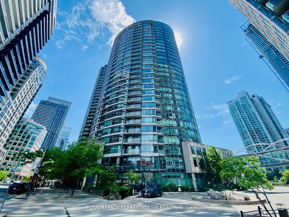 373 Front St W #2010, Toronto, ON M5V 3R7