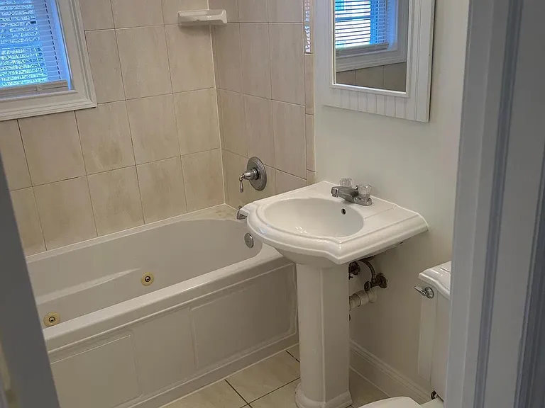 4800 C St SE #302 — Photo 9