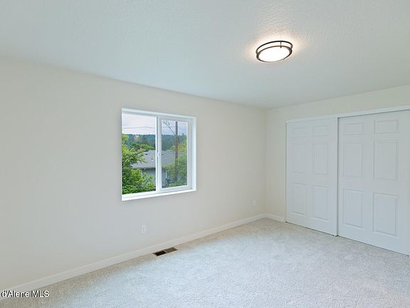4th image of 3660 N 15th St