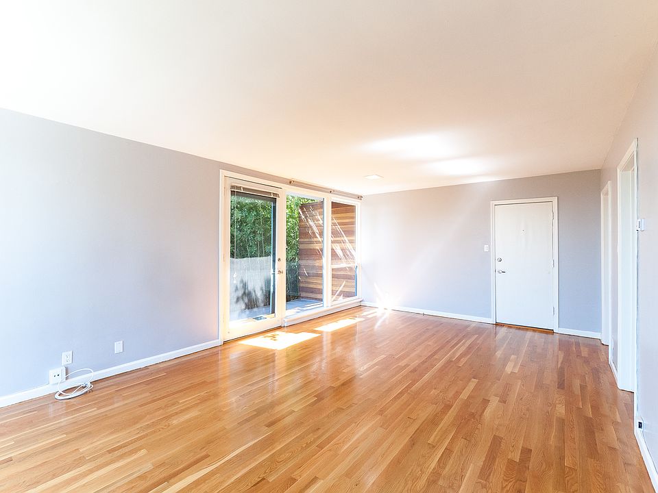 1st image of 1155 N Clark St APT 4