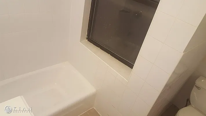 Rented by Kian Realty | media 5