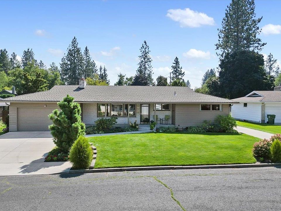 1st image of 2428 E 38th Ave