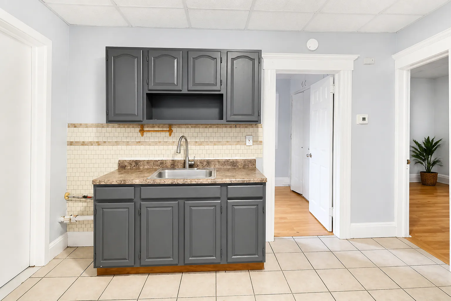 2 bed, $1,900 — Photo 1