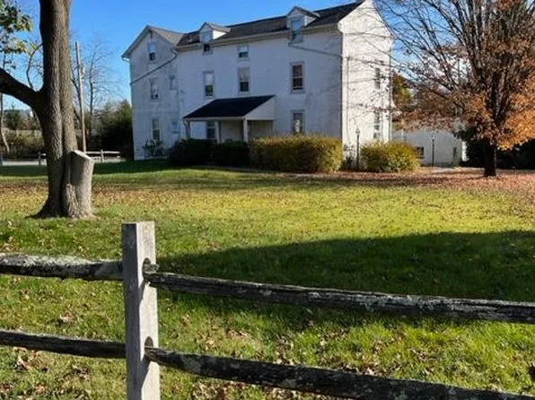 110 Gumbes Rd, Collegeville, PA 19426