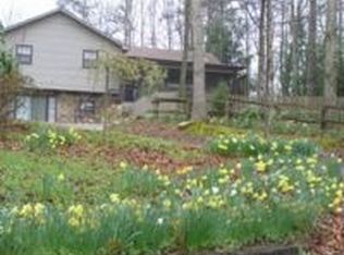1411 Riverview Dr, Ellijay, GA 30540