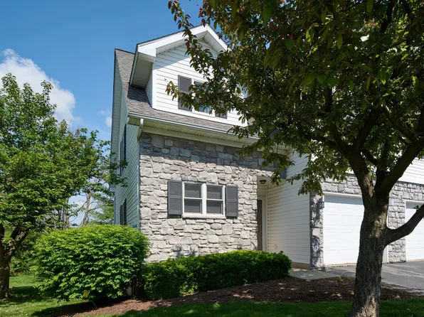 121 Washington Pl #121, State College, PA 16801