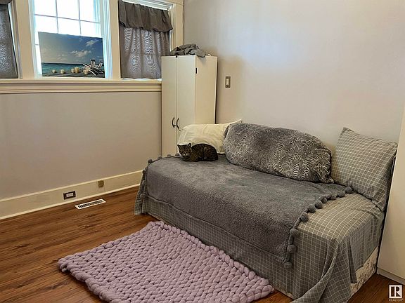 5th image of 5112 51st St