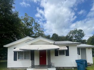 36 Erie St, Lumber City, GA 31549