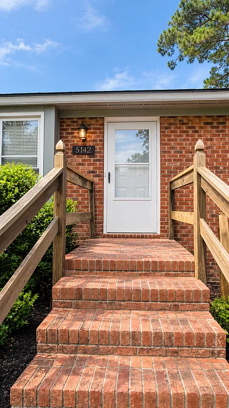 2 bed, 2.0 bath, 1150 sqft, $1,050 — Photo 1