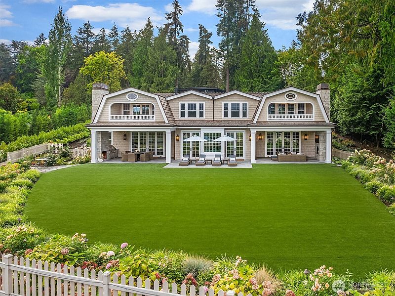 2nd image of 3430 Evergreen Point Road