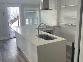 782 1st St S, Jacksonville Beach, FL