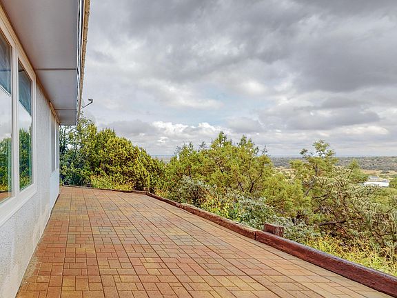 5th image of 8 Calle Encantada
