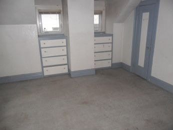 4th image of 1018 N 24th Ave W