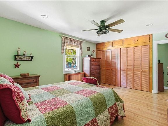3rd image of 179 Rowayne Park