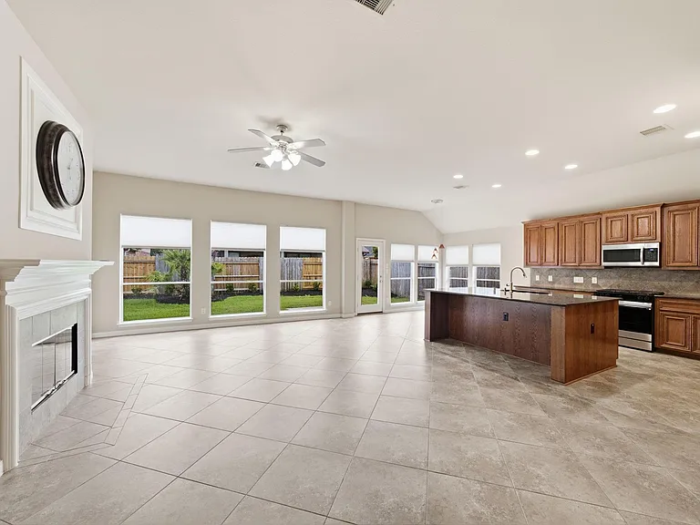 10703 Twilight Creek Ln — Photo 12