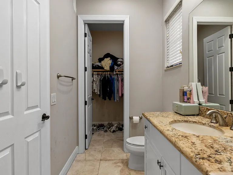 9521 Eden Mnr — Photo 80