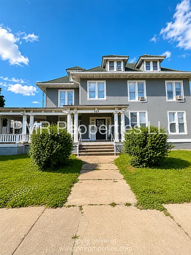 525 S 7th St Photo 1