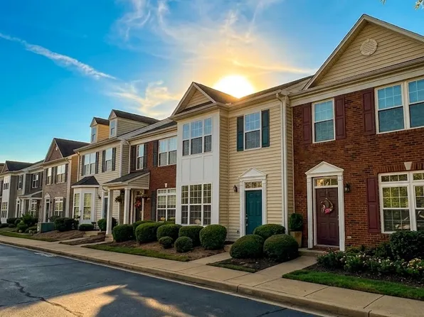 27 Stratus Ct, Greer, SC 29650