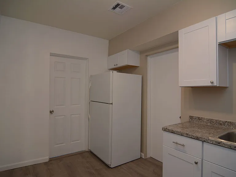 835 E Graybill Dr — Photo 8