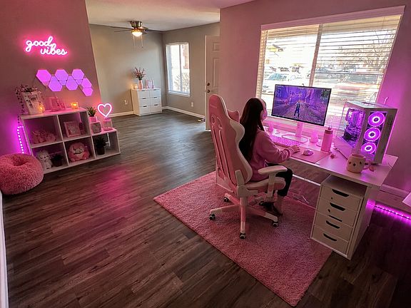 ___ Level up your lifestyle at Park Meadows Apartments! Enjoy high-speed internet INCLUDED in your rent