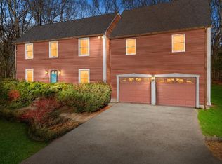 396 Chestnut St, Uxbridge, MA 01569