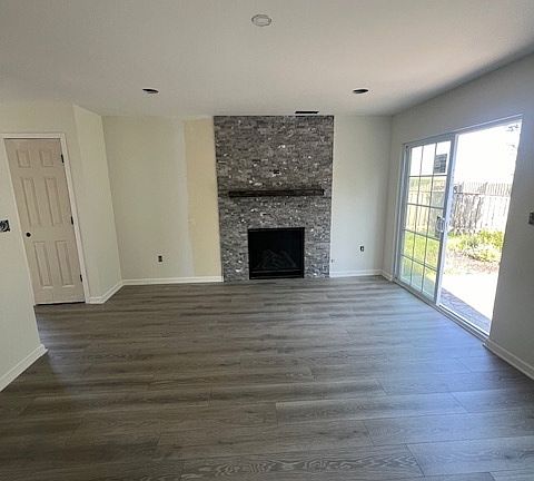 3rd image of 617 Briarcliff Dr