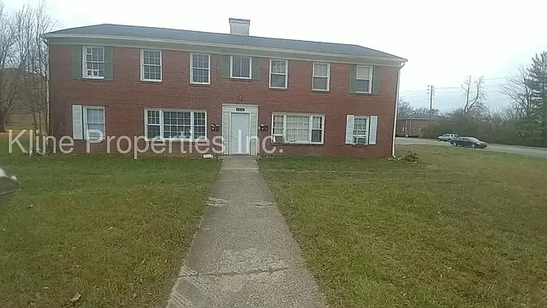 6005 Dickson Rd #3 — Photo 1