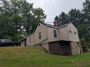 237 Fox Stop Rd, Charleroi, PA 15022
