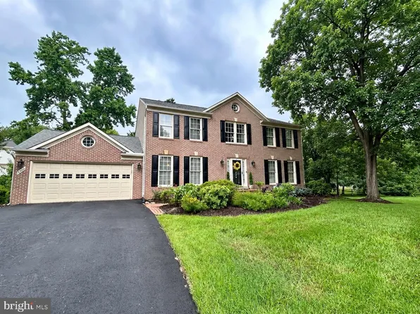 6300 Lee Forest Path, Centreville, VA 20120