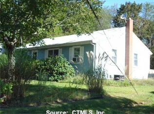 19 Mackenzie Rd, Waterford, CT 06385