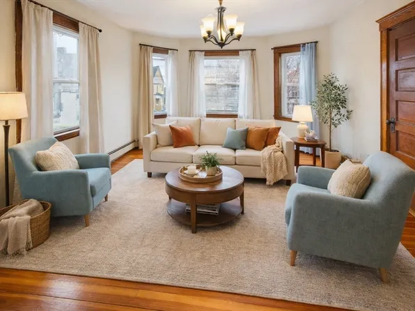 5-7 Hoyle St, Norwood, MA 02062