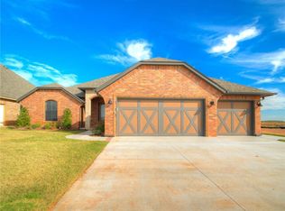 2220 Sugar Sands Rd, Yukon, OK 73099