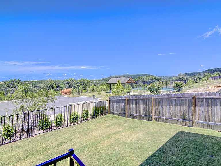 22300 Lago Lookout Ln — Photo 33