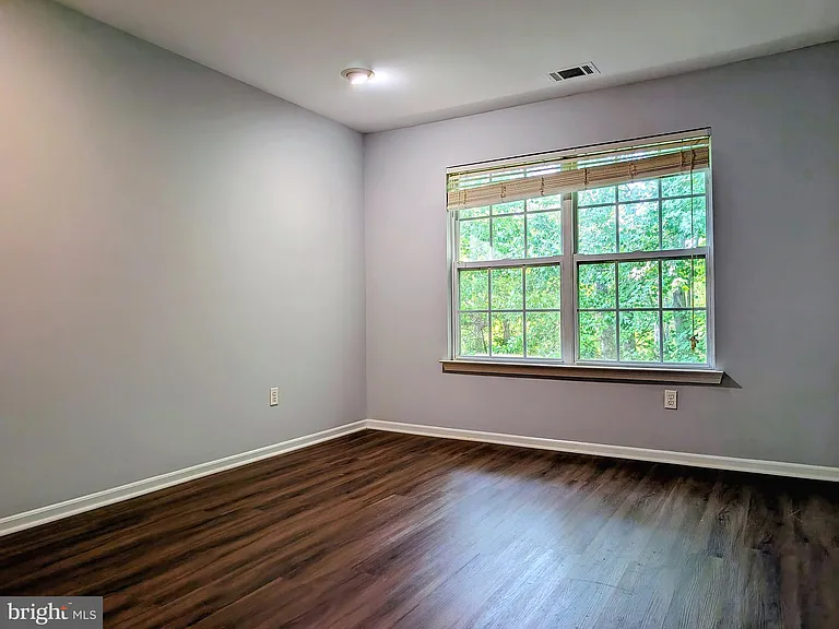 26 Taft Ct — Photo 13