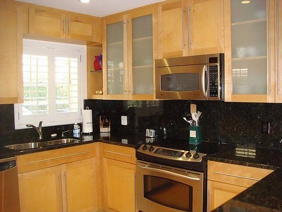 3rd image of 240 Majorca Ave #240