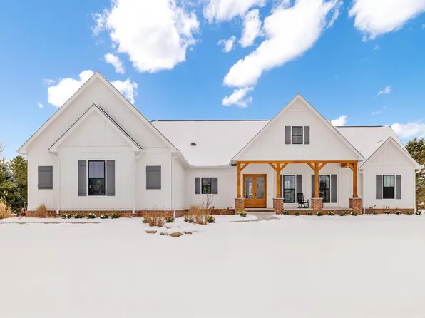 21572-34 Mile Rd, Armada, MI 48005