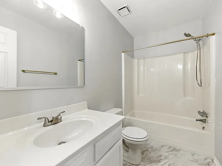 302 Seeman Ct — Photo 26