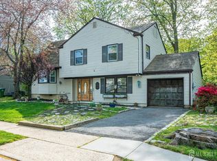 25 Hill Rd, Edison, NJ 08817