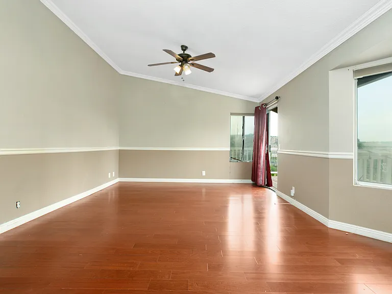 5495 Avenida Del Tren — Photo 13