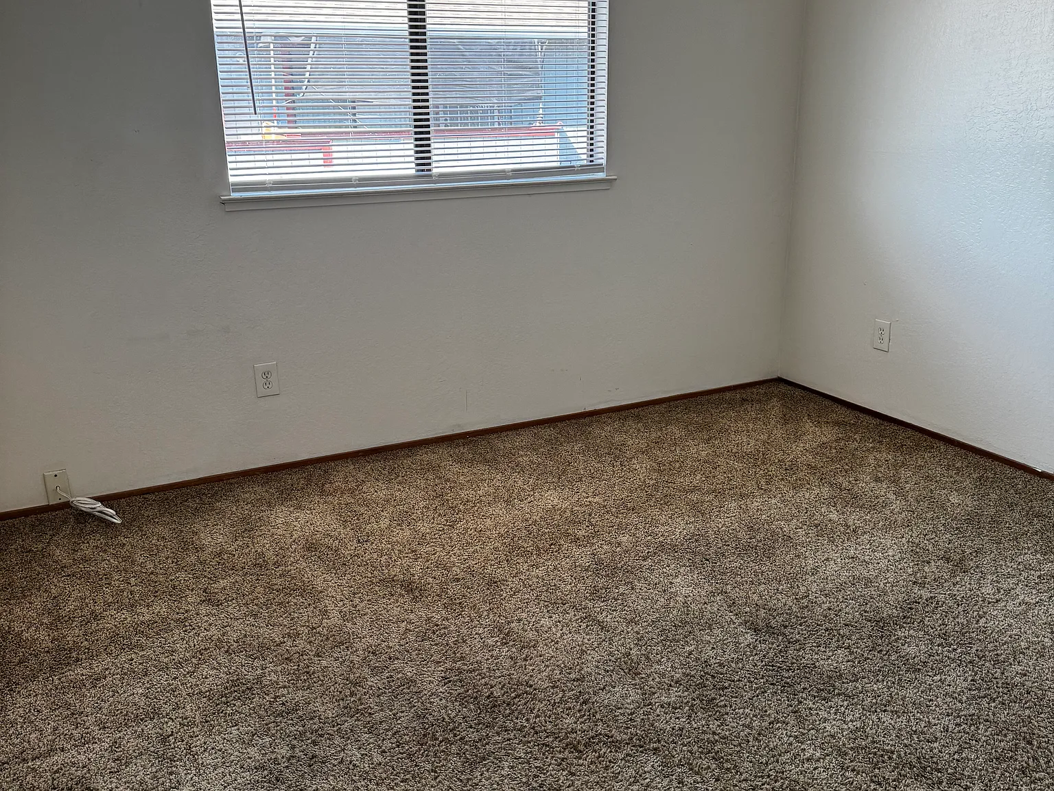 2 bed, 980 sqft, $2,000 — Photo 2