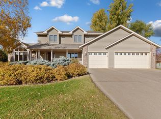 1802 Eagle Ct, Faribault, MN 55021