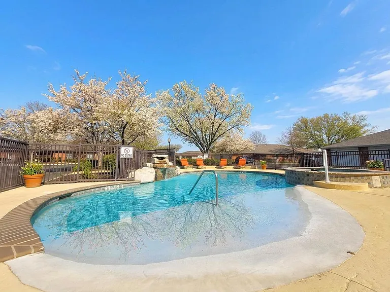 The Augusta at Gruene Garden Apartments — Photo 50