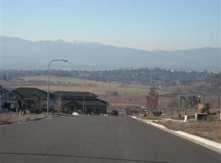 4412 Vista Pointe Dr, Medford, OR 97504