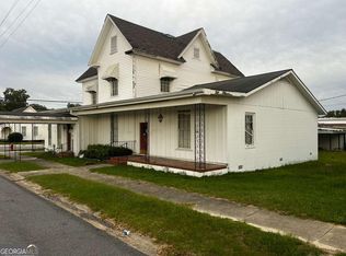 5218 4th Ave, Eastman, GA 31023